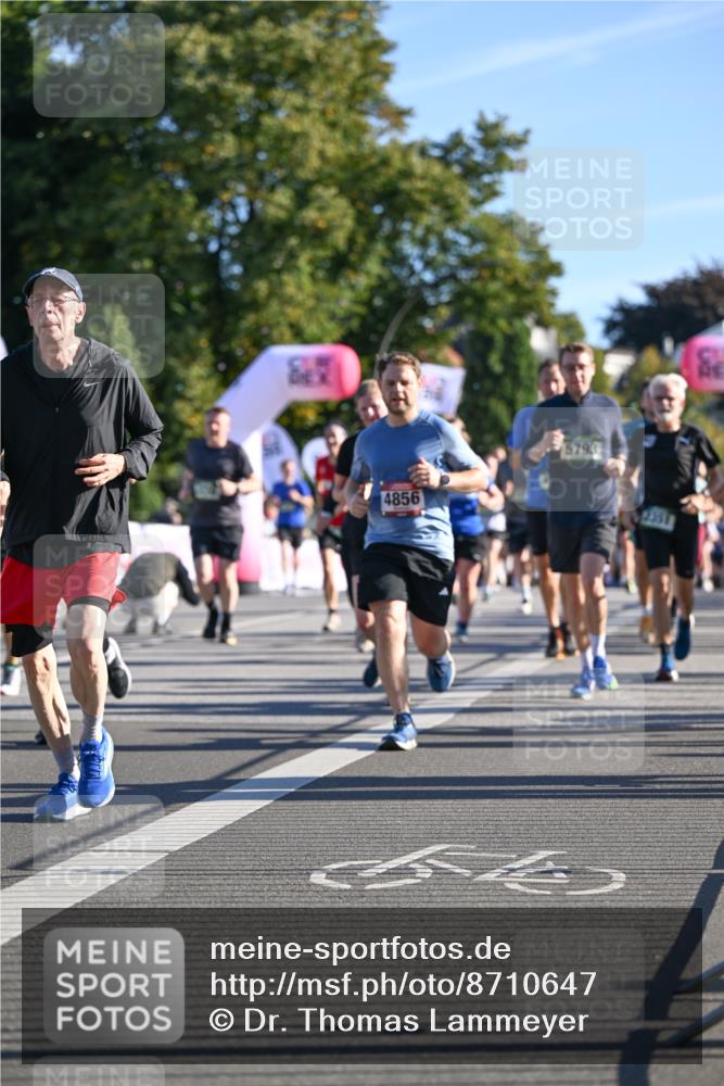 07.09.2025 - BARMER Alsterlauf Dr. Thomas Lammeyer http://msf.ph/oto/8710647 07.09.2025 09:37:08 Laufen 4856, 5793, 2351 meine-sportfotos.de
