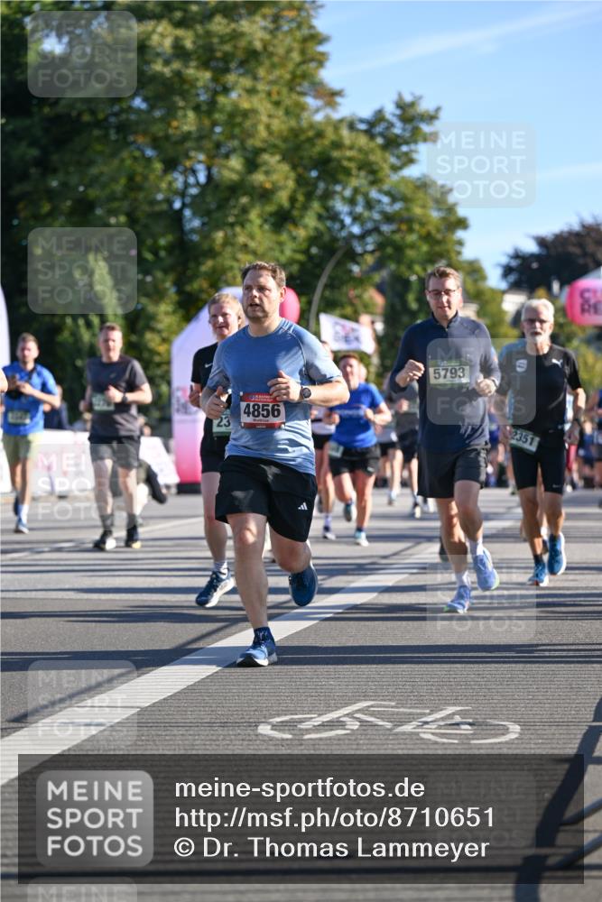 07.09.2025 - BARMER Alsterlauf Dr. Thomas Lammeyer http://msf.ph/oto/8710651 07.09.2025 09:37:09 Laufen 4856, 5793, 2351 meine-sportfotos.de