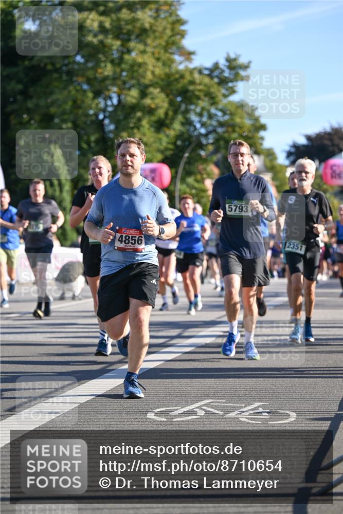 07.09.2025 - BARMER Alsterlauf Dr. Thomas Lammeyer http://msf.ph/oto/8710654 07.09.2025 09:37:09 Laufen 36, 4856, 5793, 2351 meine-sportfotos.de