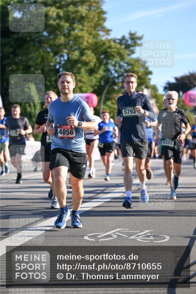 07.09.2025 - BARMER Alsterlauf Dr. Thomas Lammeyer http://msf.ph/oto/8710655 07.09.2025 09:37:09 Laufen 23, 4856, 5793, 2351 meine-sportfotos.de
