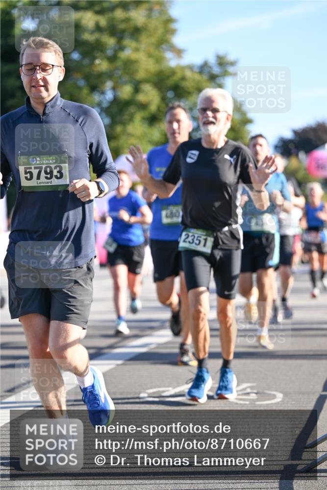 07.09.2025 - BARMER Alsterlauf Dr. Thomas Lammeyer http://msf.ph/oto/8710667 07.09.2025 09:37:11 Laufen 36, 5793, 180, 2351 meine-sportfotos.de