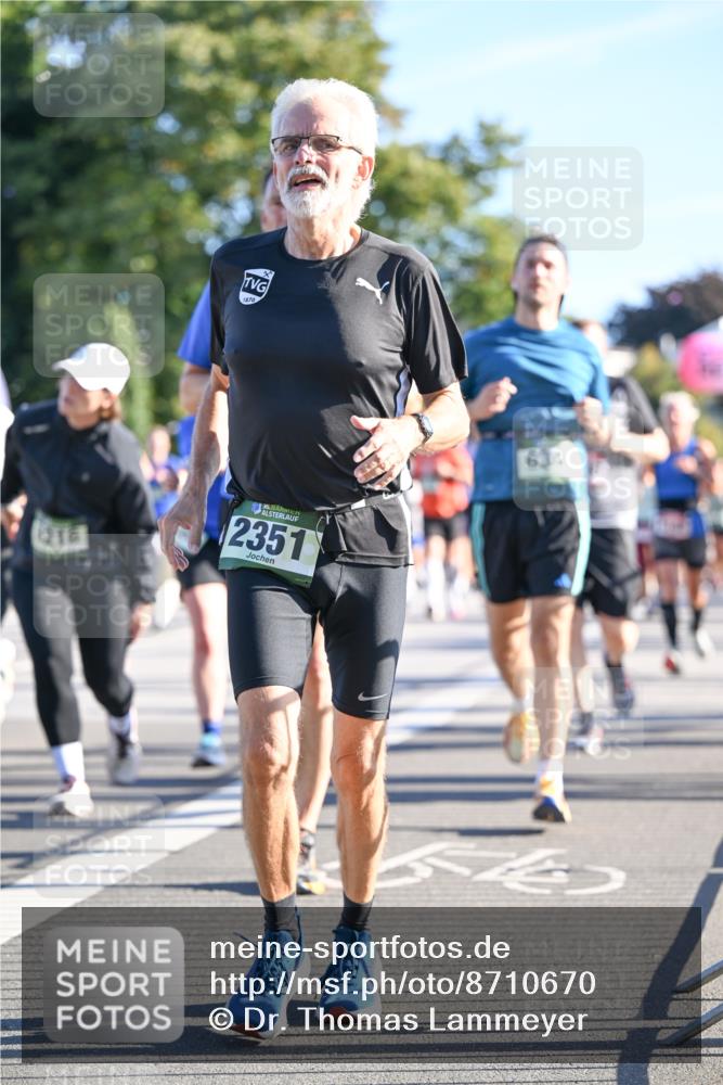 07.09.2025 - BARMER Alsterlauf Dr. Thomas Lammeyer http://msf.ph/oto/8710670 07.09.2025 09:37:12 Laufen 1870, 16, 136, 2351, 634 meine-sportfotos.de