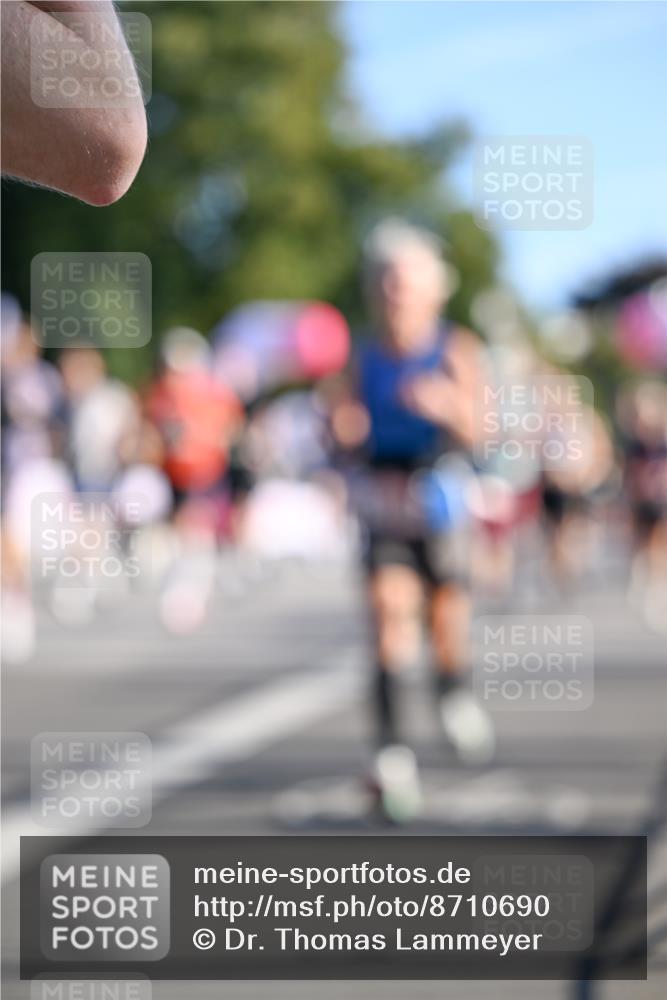 07.09.2025 - BARMER Alsterlauf Dr. Thomas Lammeyer http://msf.ph/oto/8710690 07.09.2025 09:37:15 Laufen  meine-sportfotos.de