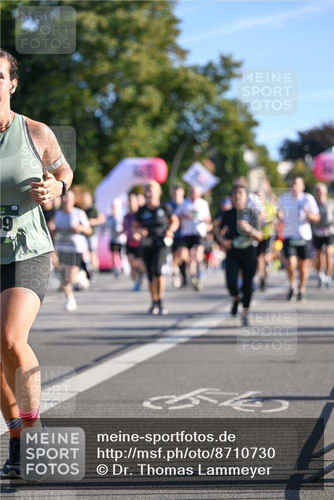07.09.2025 - BARMER Alsterlauf Dr. Thomas Lammeyer http://msf.ph/oto/8710730 07.09.2025 09:37:22 Laufen 60 meine-sportfotos.de
