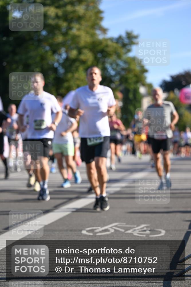 07.09.2025 - BARMER Alsterlauf Dr. Thomas Lammeyer http://msf.ph/oto/8710752 07.09.2025 09:37:25 Laufen  meine-sportfotos.de