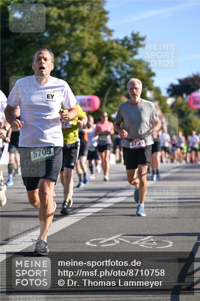 07.09.2025 - BARMER Alsterlauf Dr. Thomas Lammeyer http://msf.ph/oto/8710758 07.09.2025 09:37:26 Laufen 5705, 2733 meine-sportfotos.de