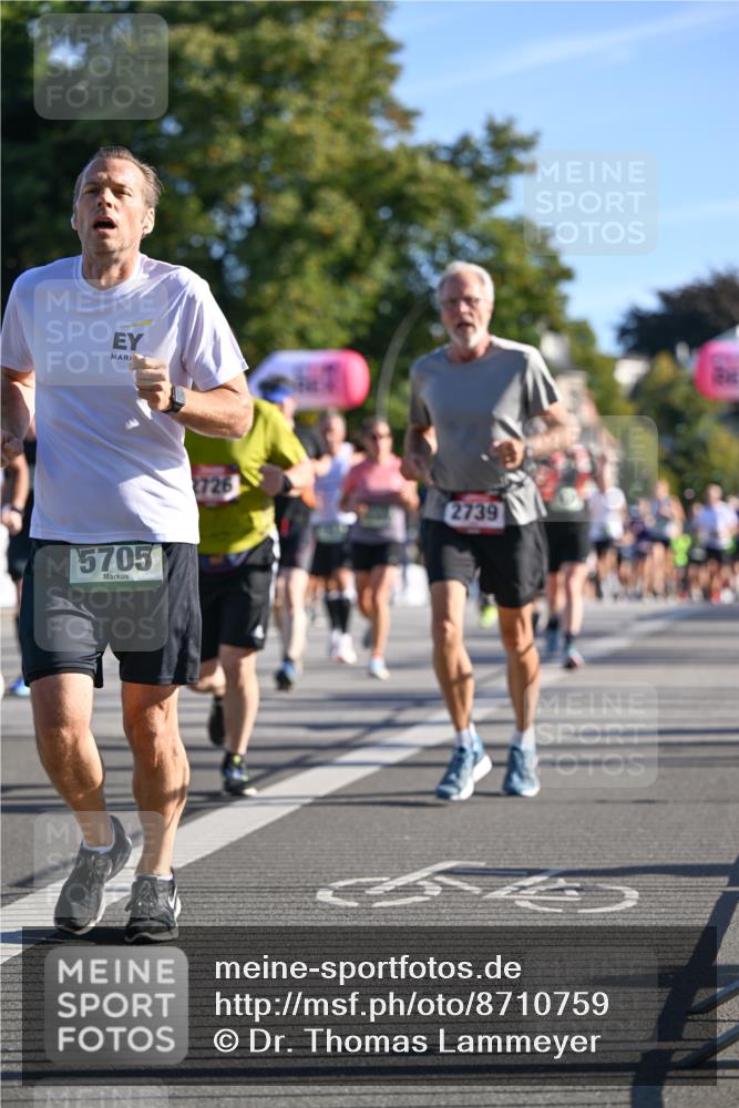 07.09.2025 - BARMER Alsterlauf Dr. Thomas Lammeyer http://msf.ph/oto/8710759 07.09.2025 09:37:26 Laufen 5705, 2726, 2739 meine-sportfotos.de