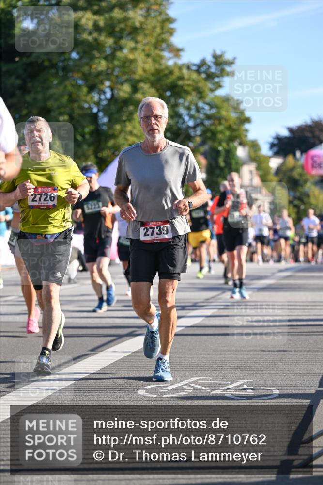 07.09.2025 - BARMER Alsterlauf Dr. Thomas Lammeyer http://msf.ph/oto/8710762 07.09.2025 09:37:27 Laufen 136, 2726, 2739 meine-sportfotos.de