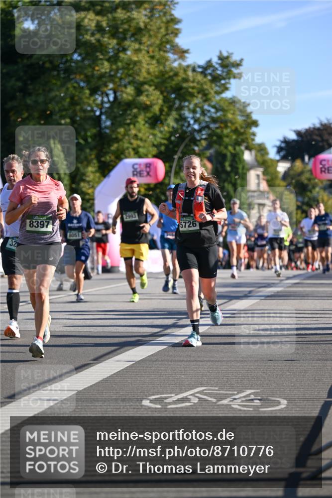 07.09.2025 - BARMER Alsterlauf Dr. Thomas Lammeyer http://msf.ph/oto/8710776 07.09.2025 09:37:29 Laufen 32, 8397, 8051, 5726 meine-sportfotos.de