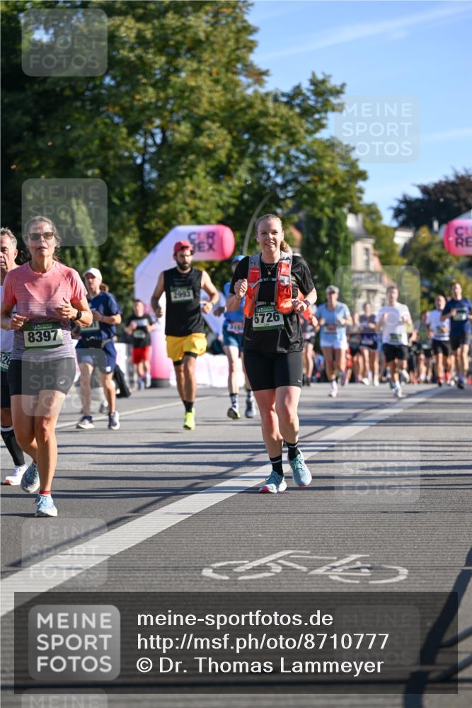 07.09.2025 - BARMER Alsterlauf Dr. Thomas Lammeyer http://msf.ph/oto/8710777 07.09.2025 09:37:29 Laufen 8397, 2993, 3155, 5726 meine-sportfotos.de