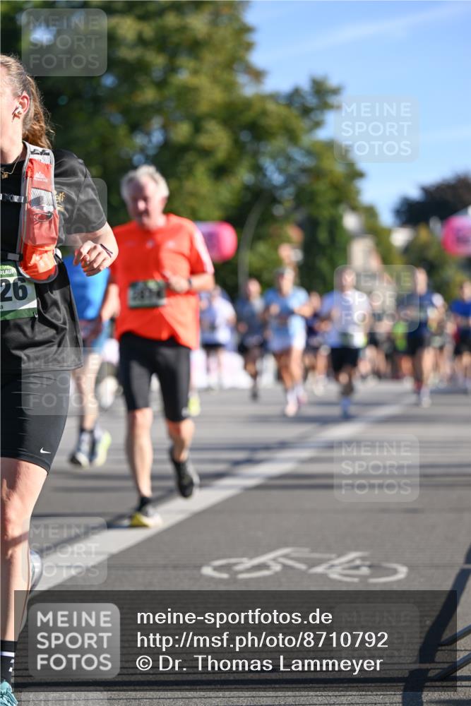 07.09.2025 - BARMER Alsterlauf Dr. Thomas Lammeyer http://msf.ph/oto/8710792 07.09.2025 09:37:32 Laufen 26 meine-sportfotos.de