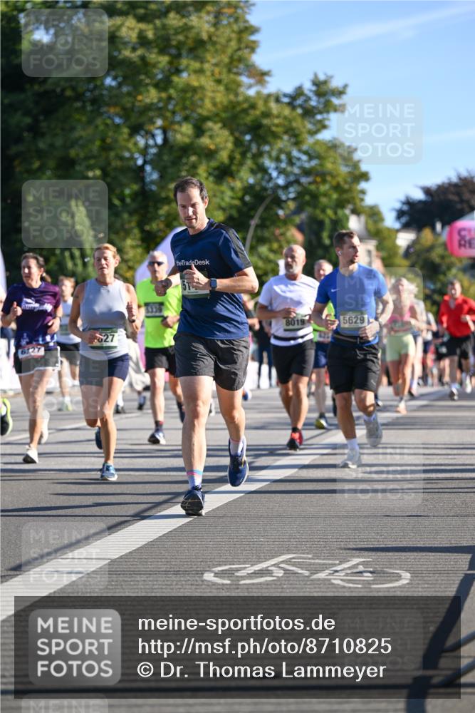 07.09.2025 - BARMER Alsterlauf Dr. Thomas Lammeyer http://msf.ph/oto/8710825 07.09.2025 09:37:37 Laufen 27, 8019, 5629 meine-sportfotos.de