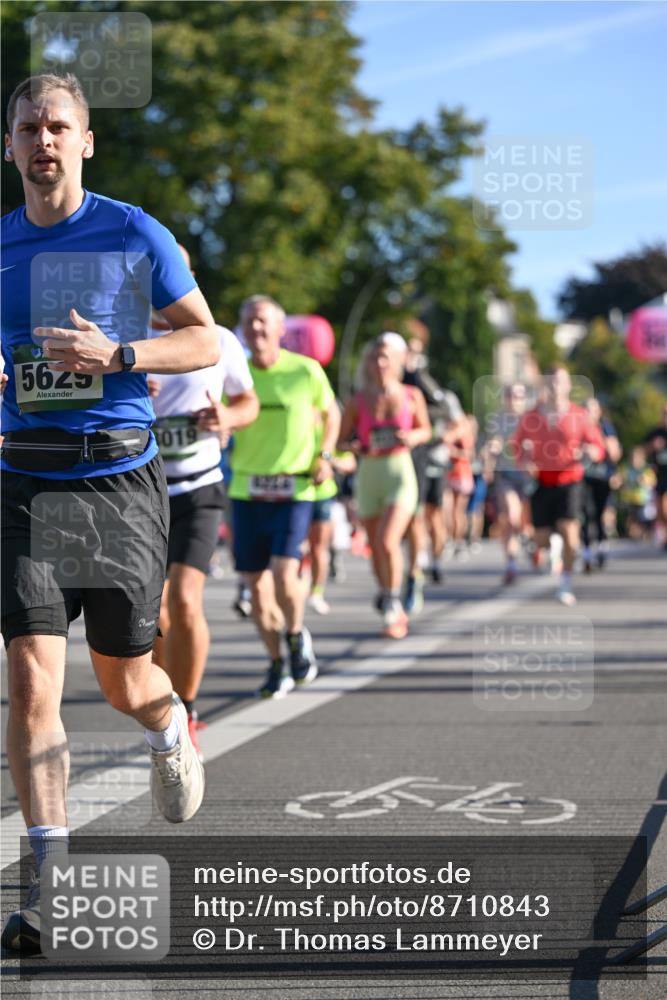07.09.2025 - BARMER Alsterlauf Dr. Thomas Lammeyer http://msf.ph/oto/8710843 07.09.2025 09:37:40 Laufen 5625, 2019 meine-sportfotos.de