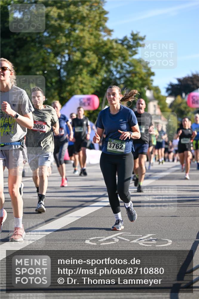07.09.2025 - BARMER Alsterlauf Dr. Thomas Lammeyer http://msf.ph/oto/8710880 07.09.2025 09:37:46 Laufen 10, 3050, 3762 meine-sportfotos.de