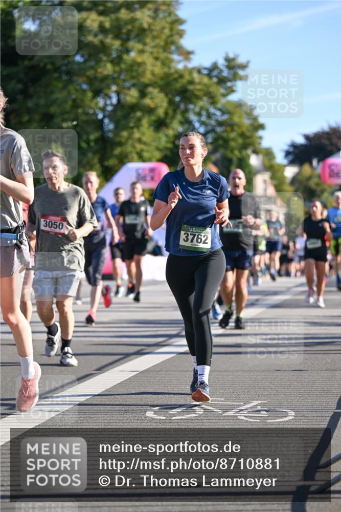 07.09.2025 - BARMER Alsterlauf Dr. Thomas Lammeyer http://msf.ph/oto/8710881 07.09.2025 09:37:46 Laufen 3050, 36, 3762 meine-sportfotos.de