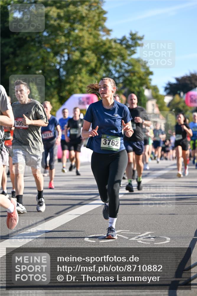 07.09.2025 - BARMER Alsterlauf Dr. Thomas Lammeyer http://msf.ph/oto/8710882 07.09.2025 09:37:46 Laufen 305, 3762 meine-sportfotos.de