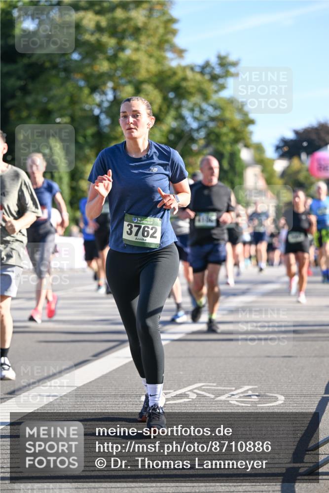 07.09.2025 - BARMER Alsterlauf Dr. Thomas Lammeyer http://msf.ph/oto/8710886 07.09.2025 09:37:46 Laufen 3762 meine-sportfotos.de