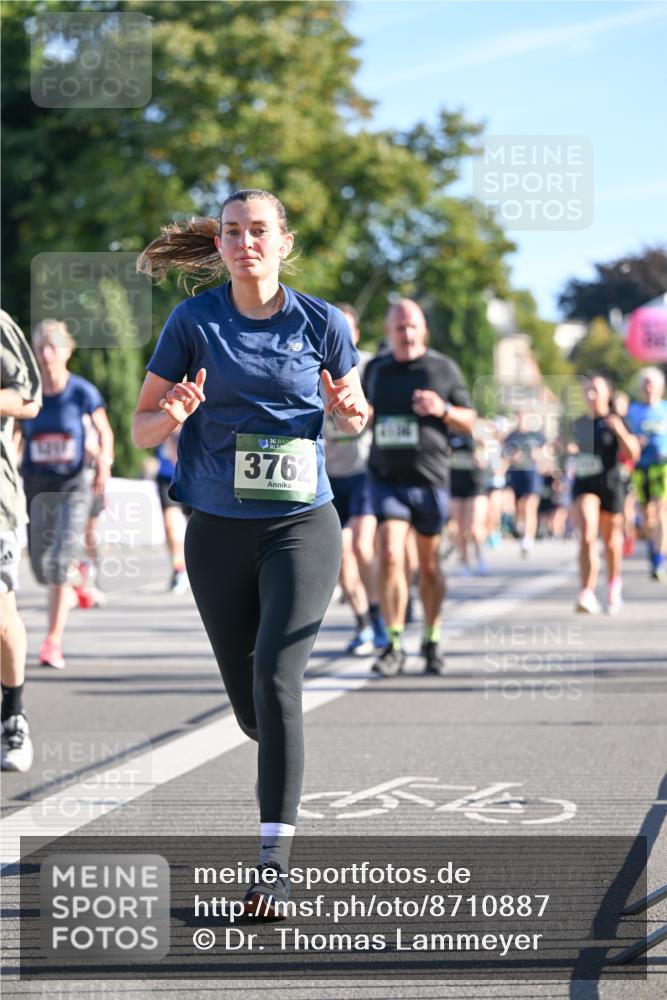 07.09.2025 - BARMER Alsterlauf Dr. Thomas Lammeyer http://msf.ph/oto/8710887 07.09.2025 09:37:46 Laufen 3762 meine-sportfotos.de