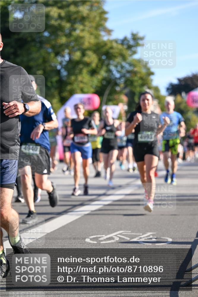 07.09.2025 - BARMER Alsterlauf Dr. Thomas Lammeyer http://msf.ph/oto/8710896 07.09.2025 09:37:49 Laufen 4940, 4991 meine-sportfotos.de