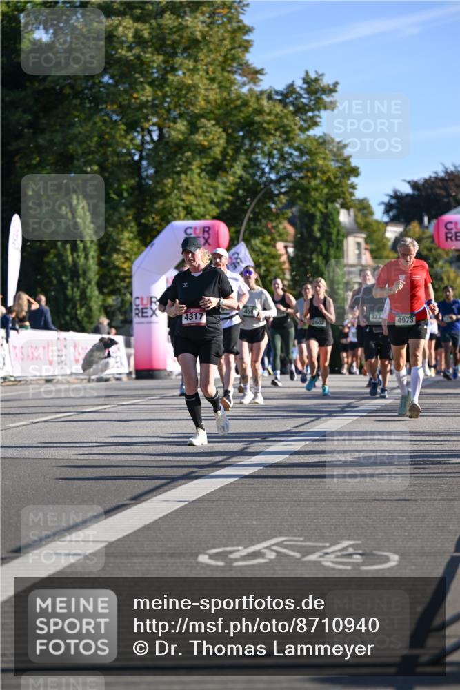 07.09.2025 - BARMER Alsterlauf Dr. Thomas Lammeyer http://msf.ph/oto/8710940 07.09.2025 09:37:56 Laufen 4317, 3234, 2602, 4973, 44 meine-sportfotos.de