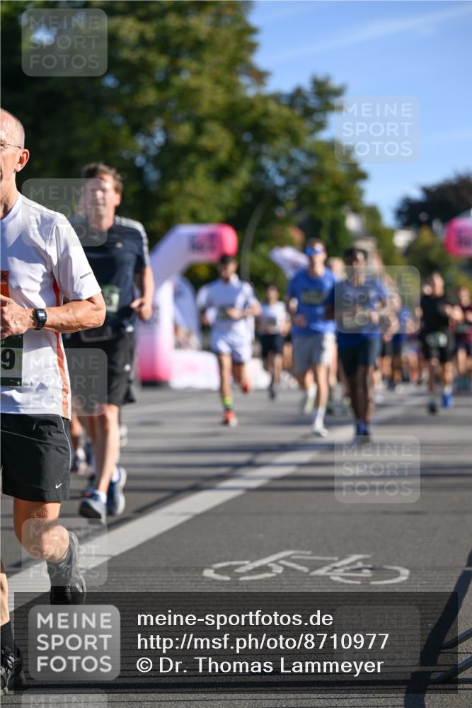 07.09.2025 - BARMER Alsterlauf Dr. Thomas Lammeyer http://msf.ph/oto/8710977 07.09.2025 09:38:02 Laufen 9 meine-sportfotos.de