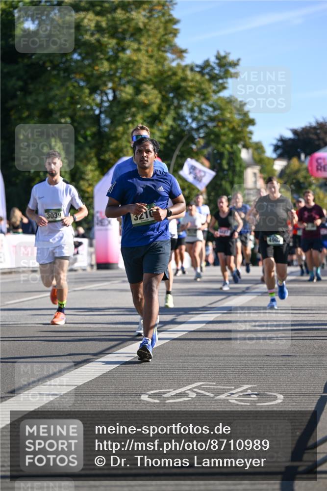 07.09.2025 - BARMER Alsterlauf Dr. Thomas Lammeyer http://msf.ph/oto/8710989 07.09.2025 09:38:04 Laufen 3039, 3210, 93, 498 meine-sportfotos.de