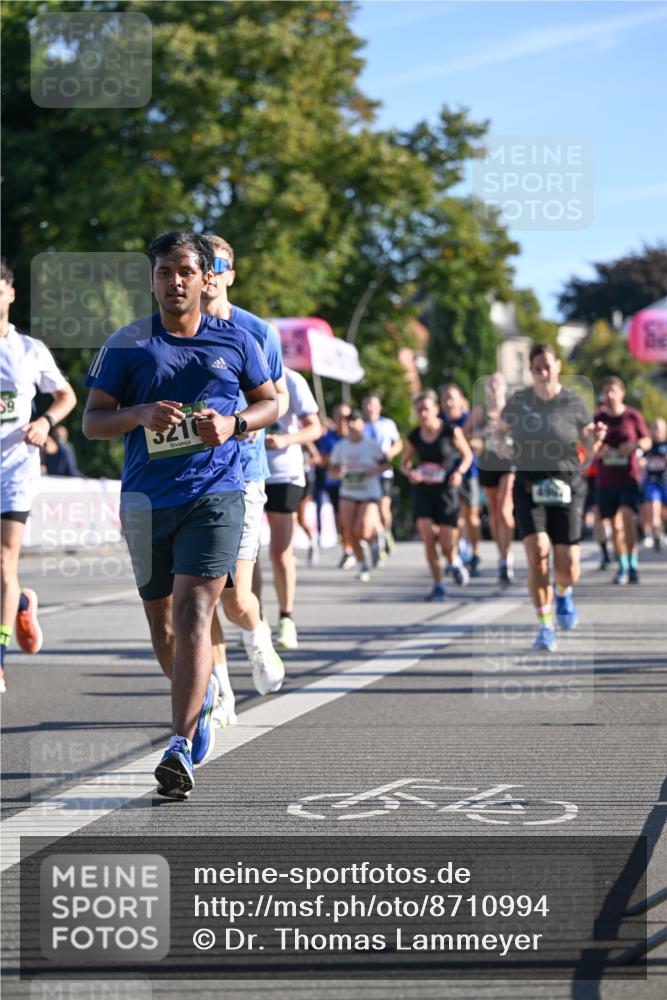 07.09.2025 - BARMER Alsterlauf Dr. Thomas Lammeyer http://msf.ph/oto/8710994 07.09.2025 09:38:04 Laufen 3210 meine-sportfotos.de