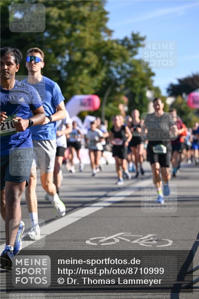07.09.2025 - BARMER Alsterlauf Dr. Thomas Lammeyer http://msf.ph/oto/8710999 07.09.2025 09:38:05 Laufen 210 meine-sportfotos.de