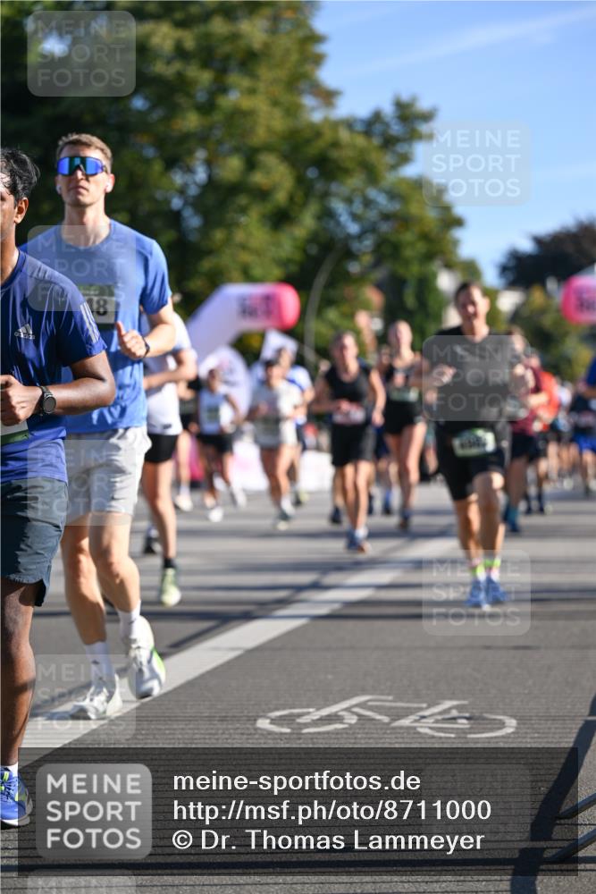 07.09.2025 - BARMER Alsterlauf Dr. Thomas Lammeyer http://msf.ph/oto/8711000 07.09.2025 09:38:05 Laufen 18 meine-sportfotos.de
