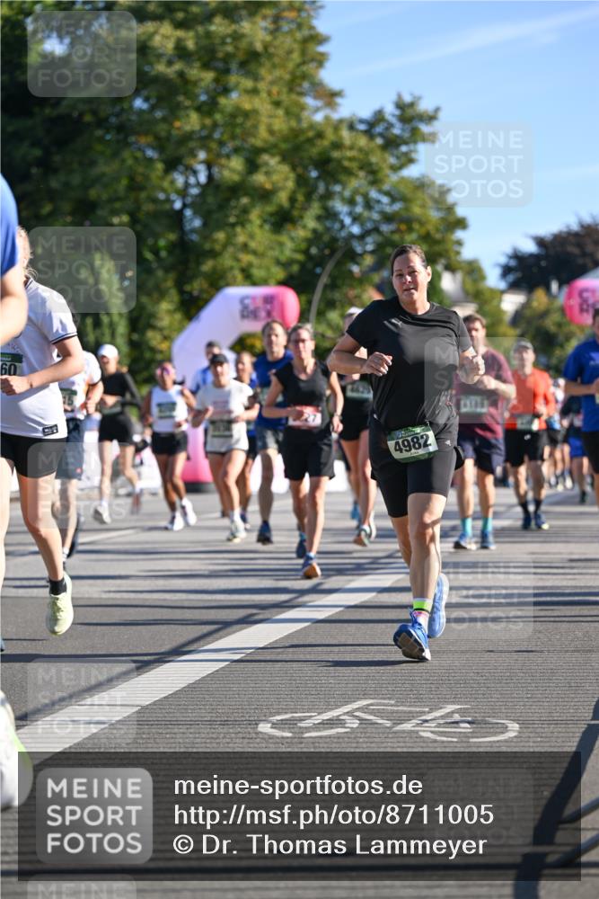 07.09.2025 - BARMER Alsterlauf Dr. Thomas Lammeyer http://msf.ph/oto/8711005 07.09.2025 09:38:06 Laufen 60, 4982 meine-sportfotos.de