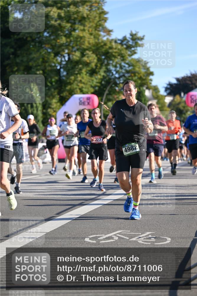07.09.2025 - BARMER Alsterlauf Dr. Thomas Lammeyer http://msf.ph/oto/8711006 07.09.2025 09:38:06 Laufen 327, 4982 meine-sportfotos.de