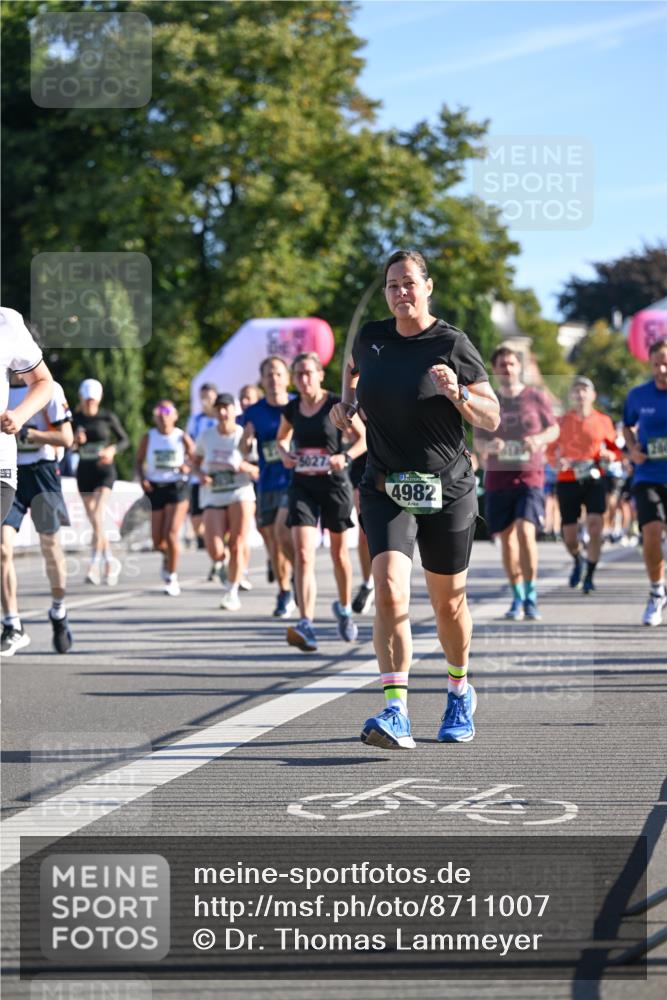 07.09.2025 - BARMER Alsterlauf Dr. Thomas Lammeyer http://msf.ph/oto/8711007 07.09.2025 09:38:06 Laufen 4982 meine-sportfotos.de