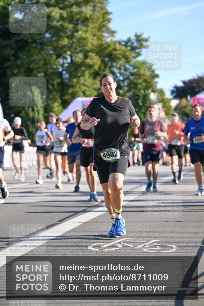 07.09.2025 - BARMER Alsterlauf Dr. Thomas Lammeyer http://msf.ph/oto/8711009 07.09.2025 09:38:07 Laufen 4982 meine-sportfotos.de