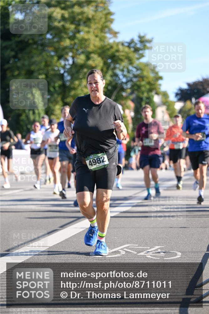 07.09.2025 - BARMER Alsterlauf Dr. Thomas Lammeyer http://msf.ph/oto/8711011 07.09.2025 09:38:07 Laufen 4982 meine-sportfotos.de