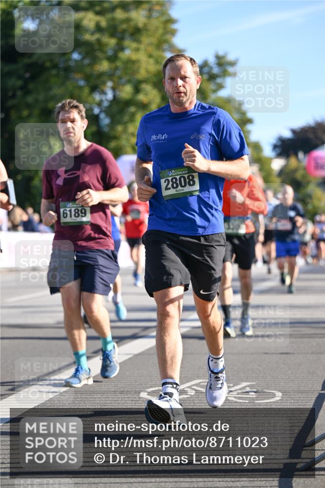 07.09.2025 - BARMER Alsterlauf Dr. Thomas Lammeyer http://msf.ph/oto/8711023 07.09.2025 09:38:09 Laufen 6189, 36, 136, 8, 2808 meine-sportfotos.de