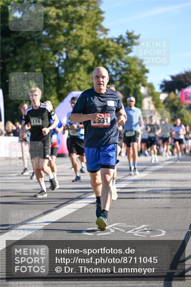 07.09.2025 - BARMER Alsterlauf Dr. Thomas Lammeyer http://msf.ph/oto/8711045 07.09.2025 09:38:13 Laufen 174, 2931 meine-sportfotos.de