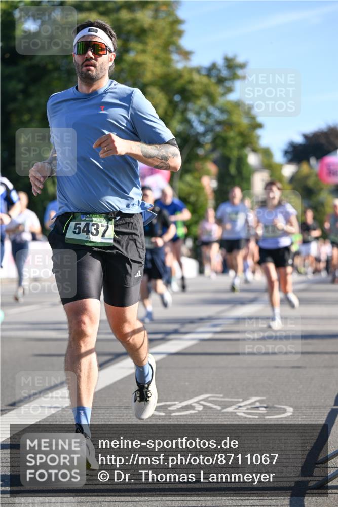 07.09.2025 - BARMER Alsterlauf Dr. Thomas Lammeyer http://msf.ph/oto/8711067 07.09.2025 09:38:18 Laufen 36, 5437 meine-sportfotos.de