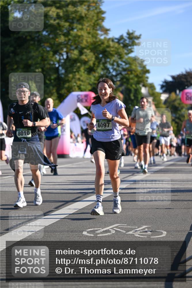 07.09.2025 - BARMER Alsterlauf Dr. Thomas Lammeyer http://msf.ph/oto/8711078 07.09.2025 09:38:19 Laufen 8010, 6097 meine-sportfotos.de
