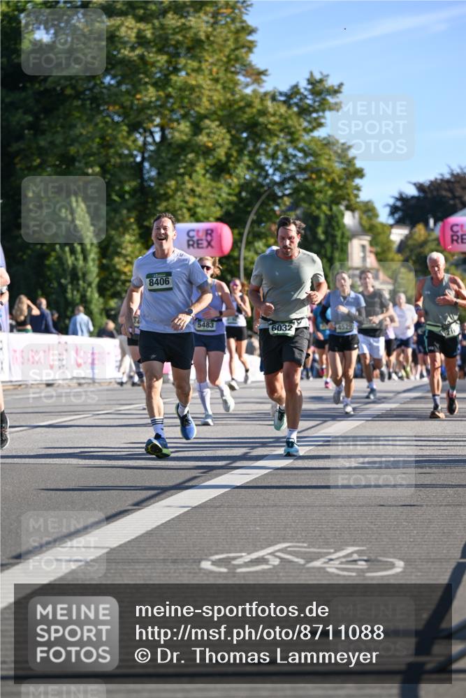 07.09.2025 - BARMER Alsterlauf Dr. Thomas Lammeyer http://msf.ph/oto/8711088 07.09.2025 09:38:21 Laufen 8406, 5483, 6032, 4529, 554 meine-sportfotos.de