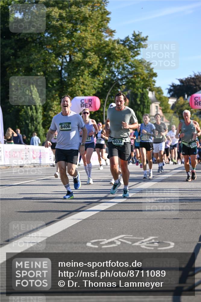 07.09.2025 - BARMER Alsterlauf Dr. Thomas Lammeyer http://msf.ph/oto/8711089 07.09.2025 09:38:21 Laufen 8406, 83, 4529, 6032, 54, 2169 meine-sportfotos.de