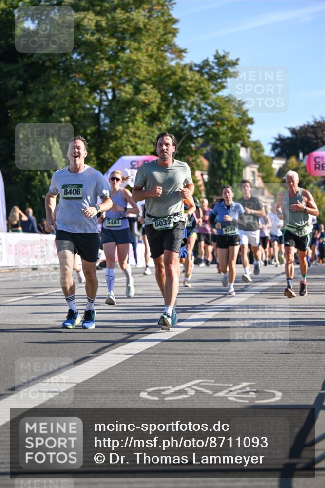 07.09.2025 - BARMER Alsterlauf Dr. Thomas Lammeyer http://msf.ph/oto/8711093 07.09.2025 09:38:22 Laufen 8406, 5483, 6032, 4529, 216 meine-sportfotos.de