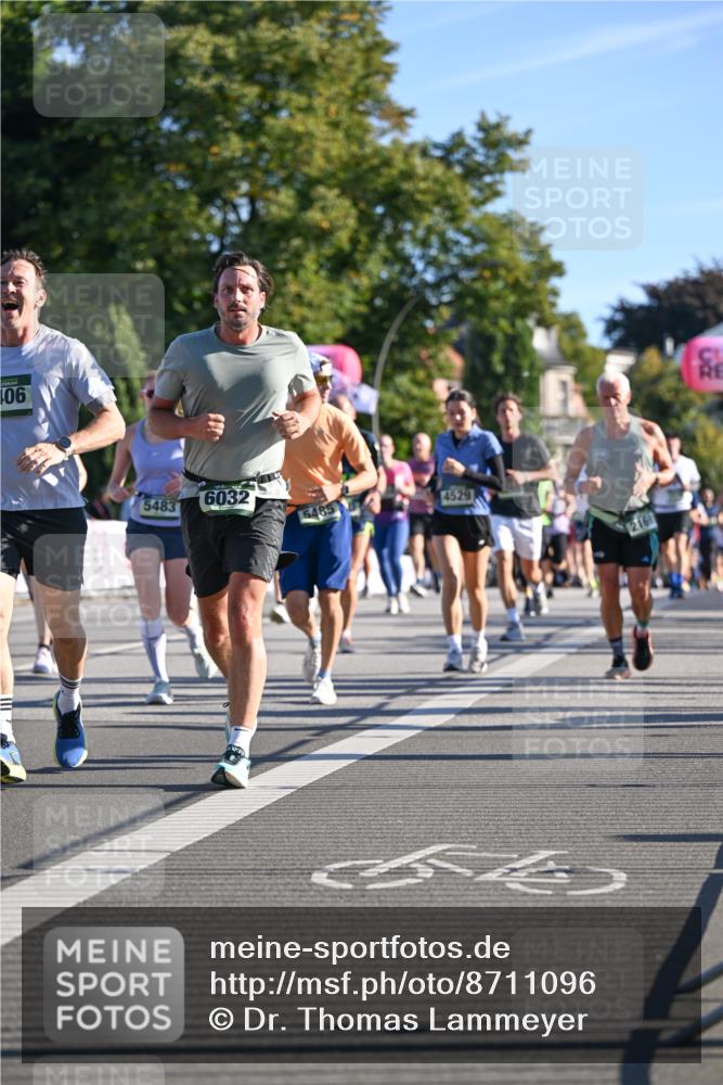 07.09.2025 - BARMER Alsterlauf Dr. Thomas Lammeyer http://msf.ph/oto/8711096 07.09.2025 09:38:23 Laufen 06, 5483, 6032, 5485, 4529 meine-sportfotos.de