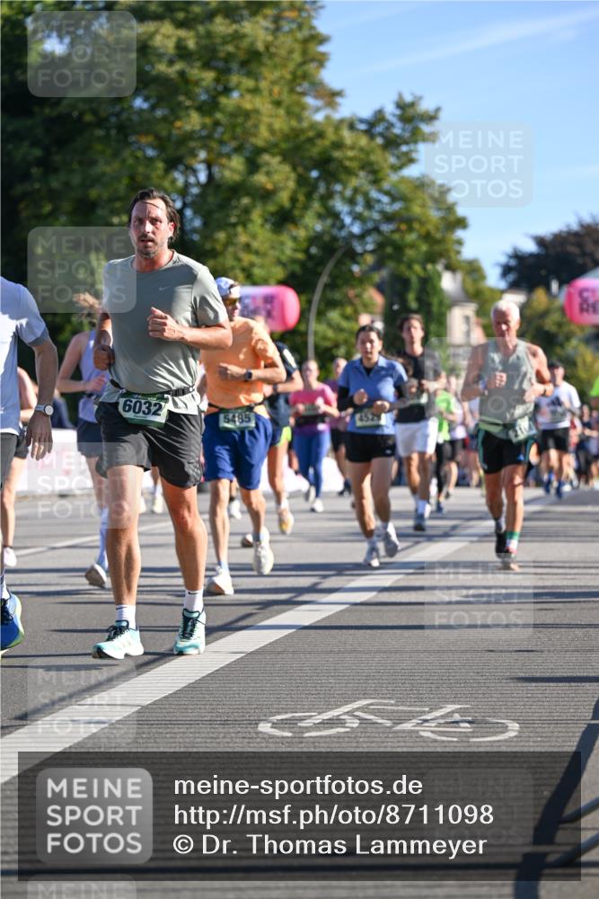 07.09.2025 - BARMER Alsterlauf Dr. Thomas Lammeyer http://msf.ph/oto/8711098 07.09.2025 09:38:23 Laufen 6032, 5485, 216 meine-sportfotos.de