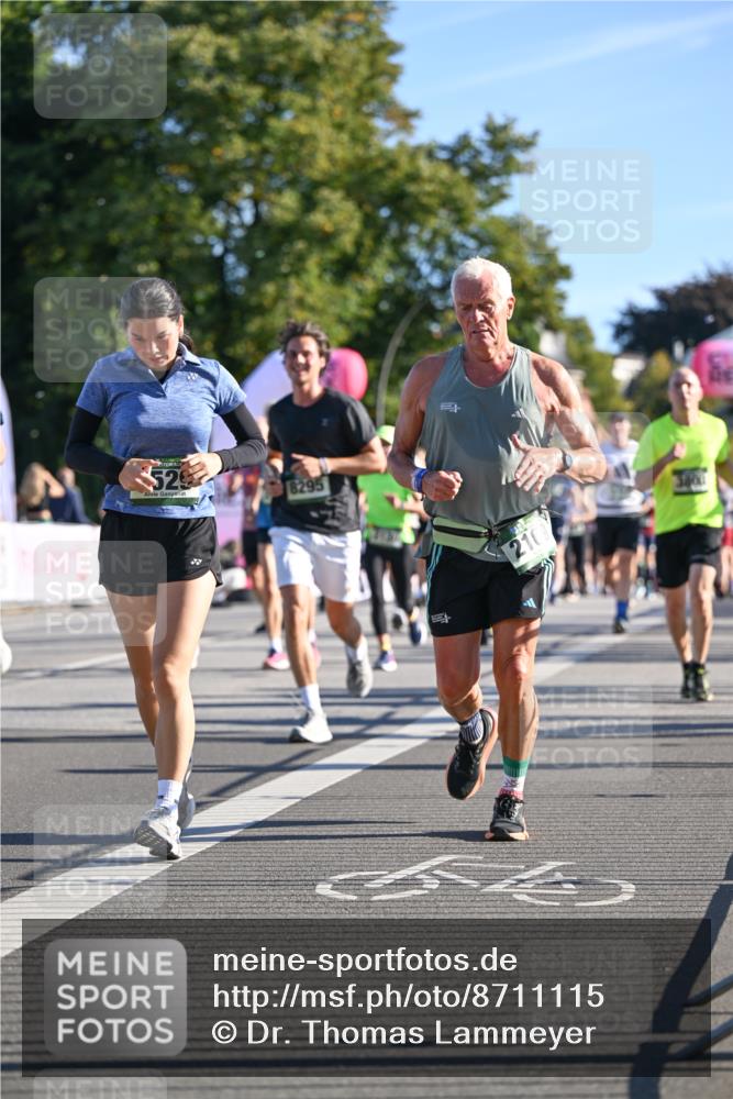 07.09.2025 - BARMER Alsterlauf Dr. Thomas Lammeyer http://msf.ph/oto/8711115 07.09.2025 09:38:26 Laufen 529, 8295, 2109, 3808 meine-sportfotos.de