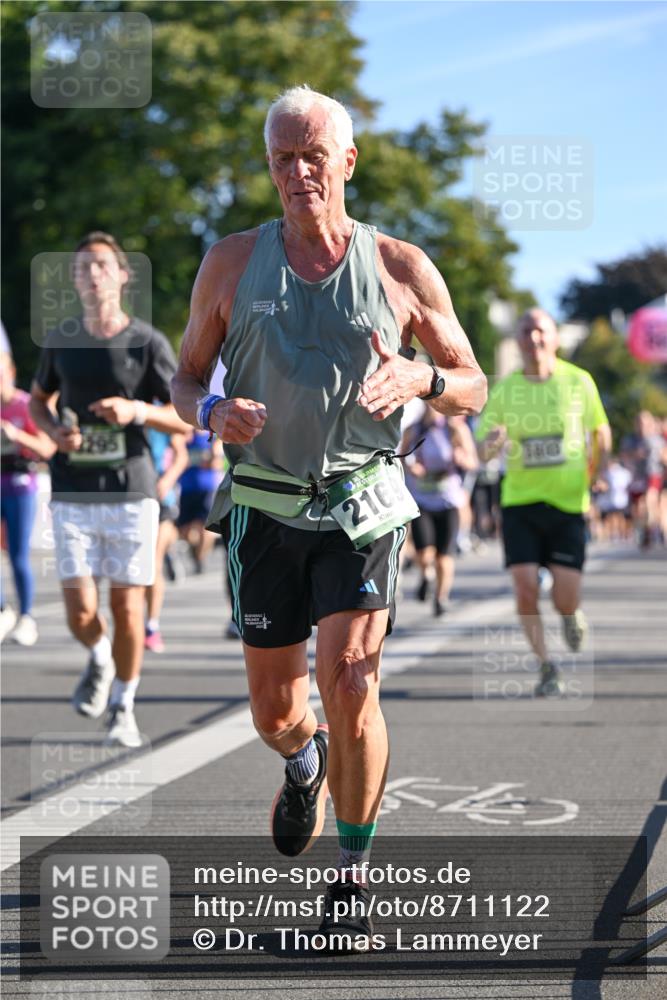 07.09.2025 - BARMER Alsterlauf Dr. Thomas Lammeyer http://msf.ph/oto/8711122 07.09.2025 09:38:27 Laufen 36, 2169 meine-sportfotos.de