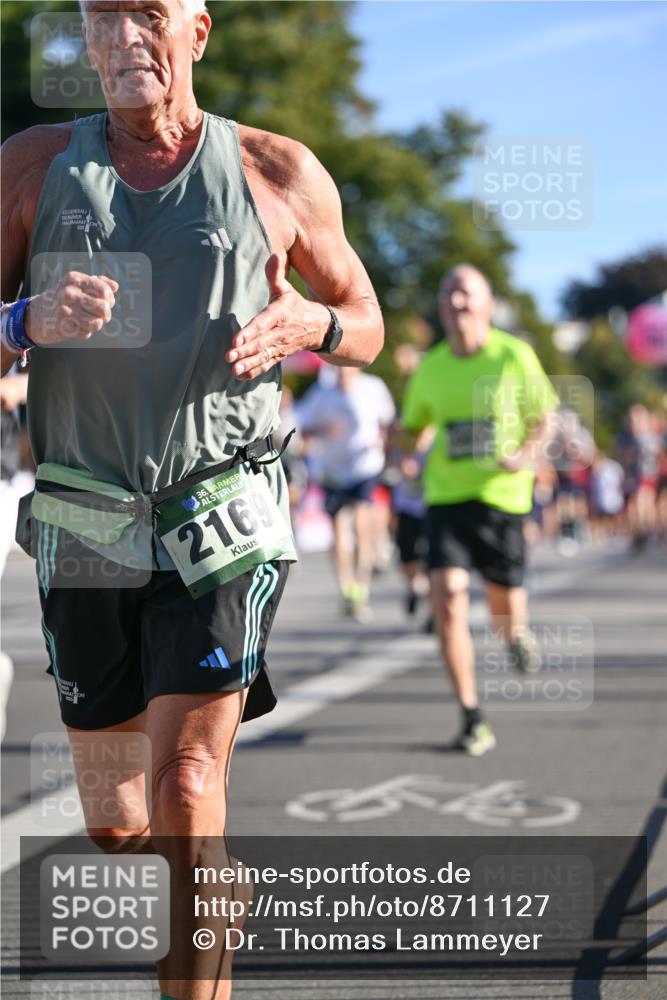 07.09.2025 - BARMER Alsterlauf Dr. Thomas Lammeyer http://msf.ph/oto/8711127 07.09.2025 09:38:28 Laufen 101, 36, 216 meine-sportfotos.de
