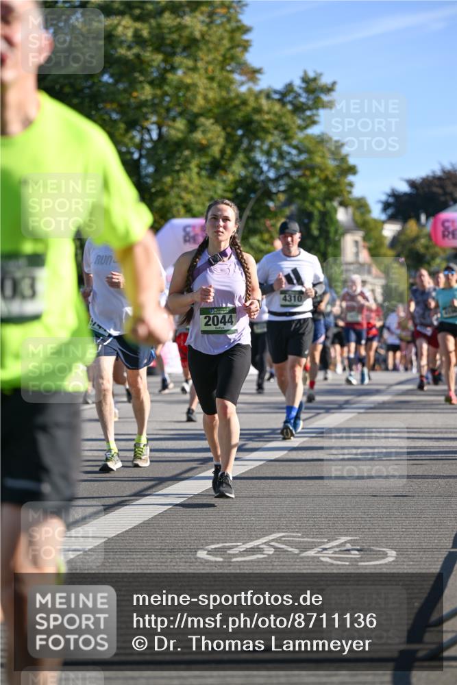 07.09.2025 - BARMER Alsterlauf Dr. Thomas Lammeyer http://msf.ph/oto/8711136 07.09.2025 09:38:30 Laufen 03, 2044, 4310 meine-sportfotos.de