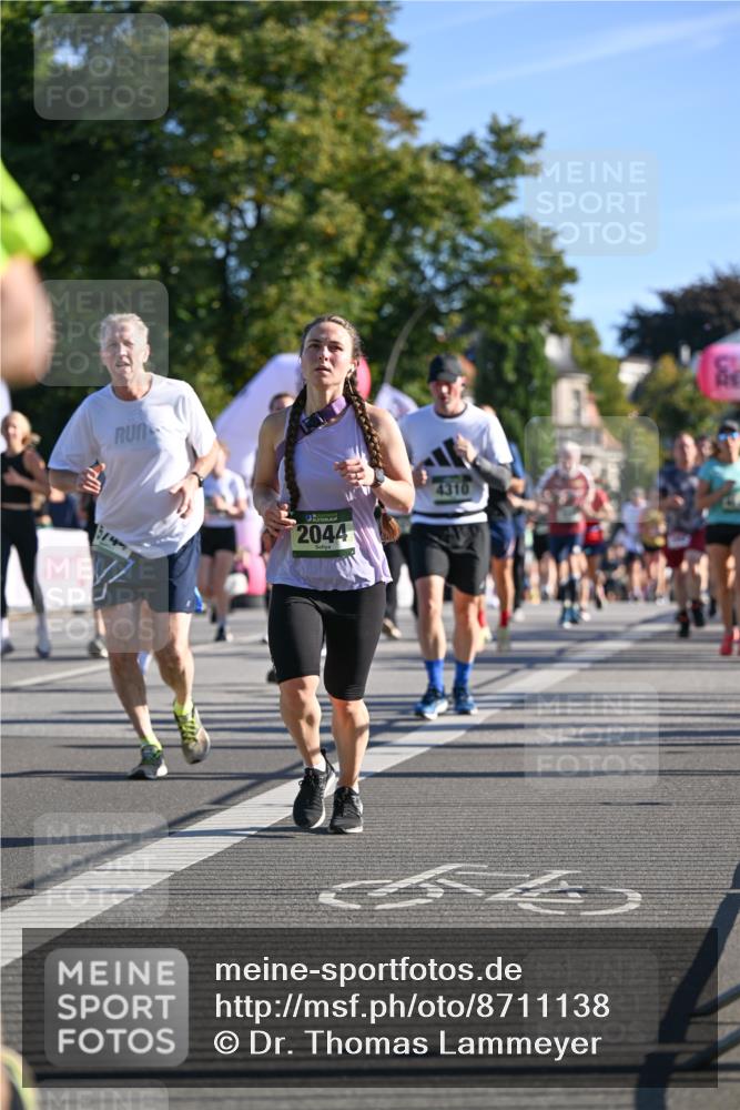 07.09.2025 - BARMER Alsterlauf Dr. Thomas Lammeyer http://msf.ph/oto/8711138 07.09.2025 09:38:30 Laufen 2044 meine-sportfotos.de