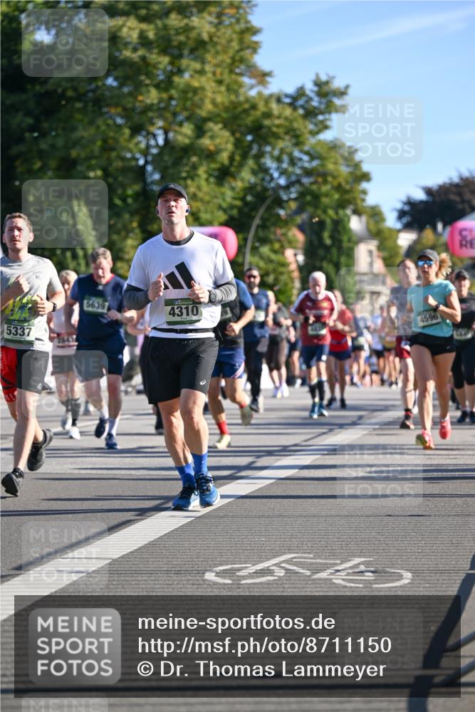07.09.2025 - BARMER Alsterlauf Dr. Thomas Lammeyer http://msf.ph/oto/8711150 07.09.2025 09:38:32 Laufen 5337, 5639, 4310, 54, 4596 meine-sportfotos.de