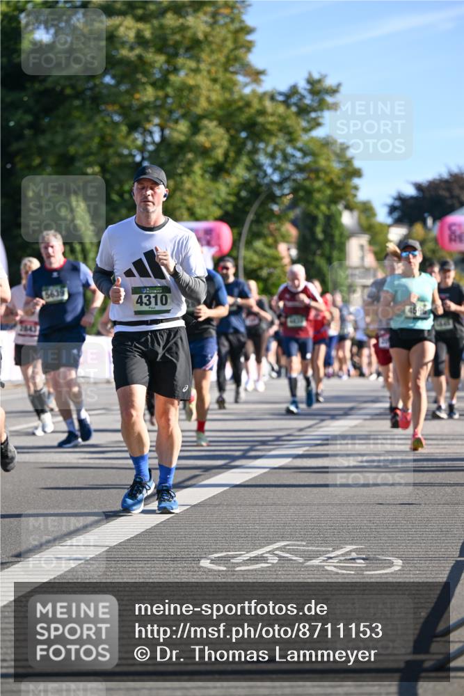 07.09.2025 - BARMER Alsterlauf Dr. Thomas Lammeyer http://msf.ph/oto/8711153 07.09.2025 09:38:32 Laufen 3843, 4310 meine-sportfotos.de